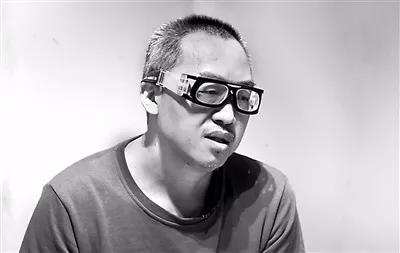 【以案說紀】想要更多，終究會“兩手空空”